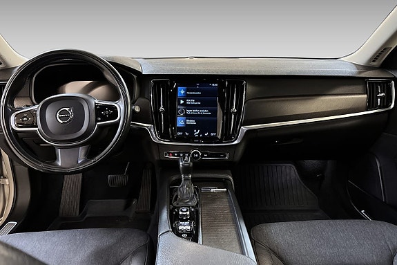 Volvo V90 Cross Country 13 of 13