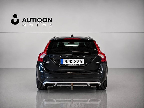 Volvo V60 Cross Country 6 of 18