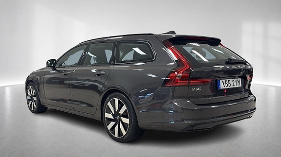 Volvo V90 2 of 15