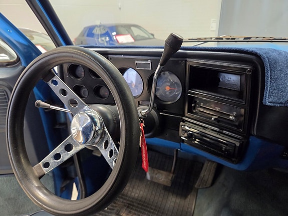 Chevrolet K10 10 of 11