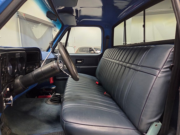 Chevrolet K10 8 of 11