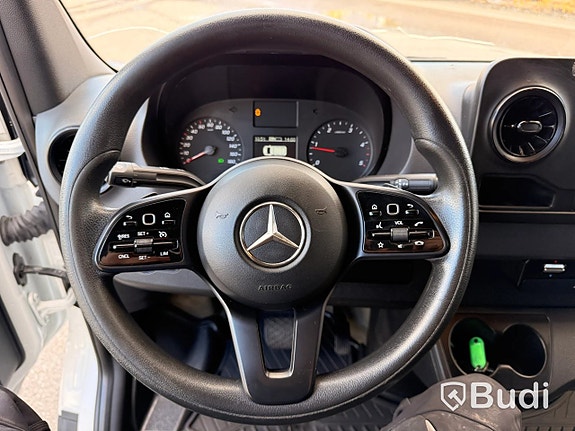 Mercedes-Benz Sprinter 208 11 of 27