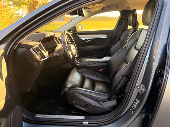 Volvo S90 10 of 22