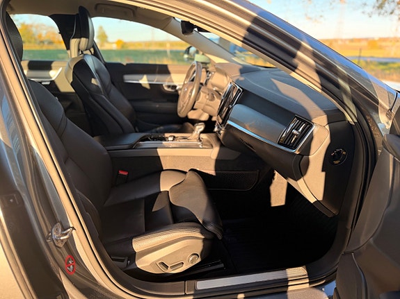 Volvo S90 11 of 22
