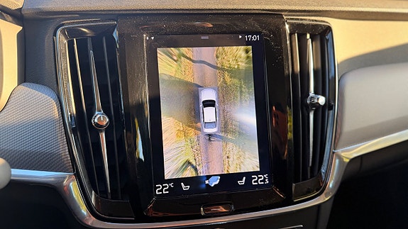 Volvo S90 14 of 22