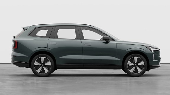 Volvo EX90 10 of 27