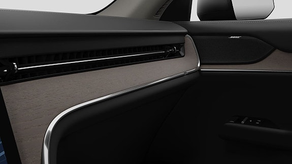 Volvo EX90 17 of 27