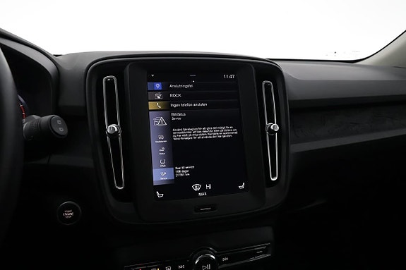 Volvo XC40 14 of 16