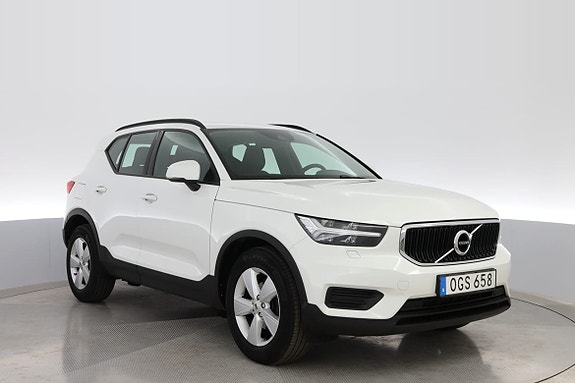 Volvo XC40 6 of 16