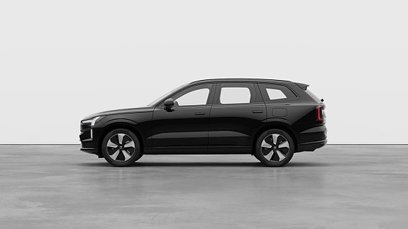 Volvo EX90 11 of 27
