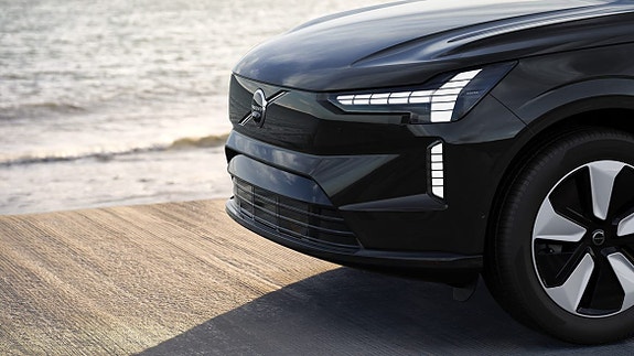 Volvo EX90 5 of 27