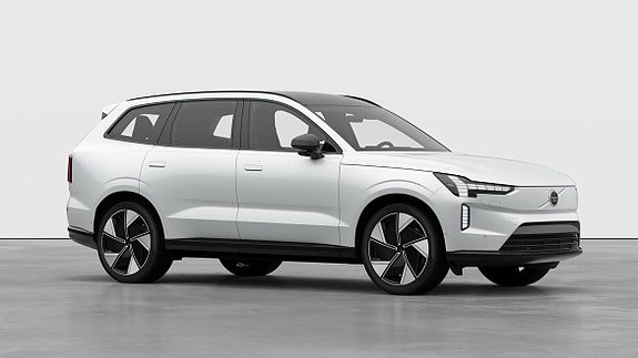 Volvo EX90 12 of 26