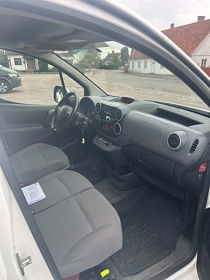 Peugeot Partner Electric 7 of 18