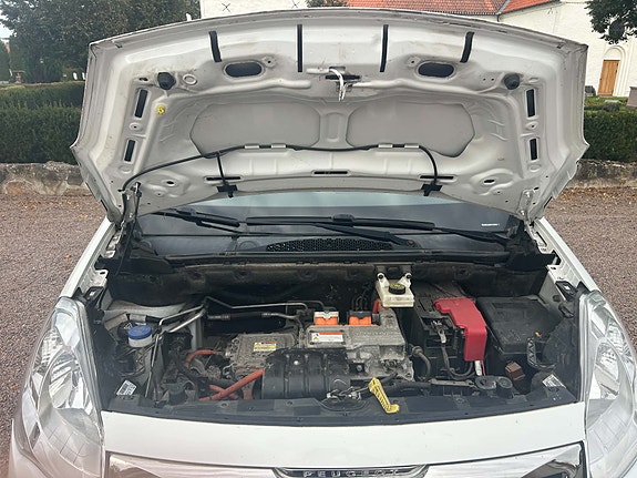 Peugeot Partner Electric 10 of 18