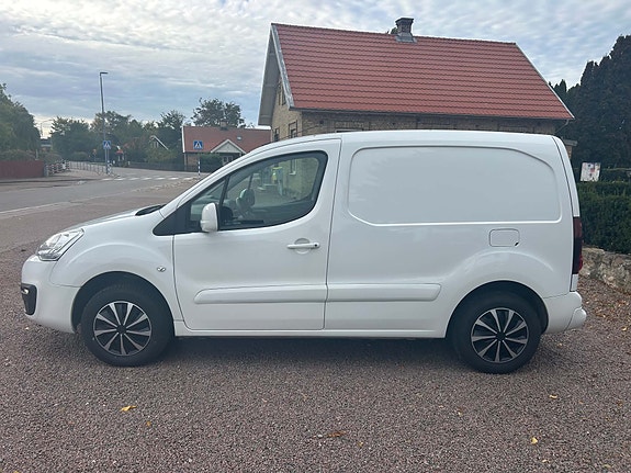 Peugeot Partner Electric 2 of 18