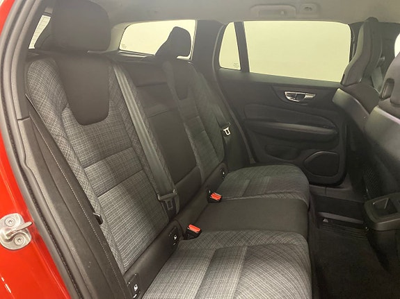Volvo V60 Cross Country 16 of 30