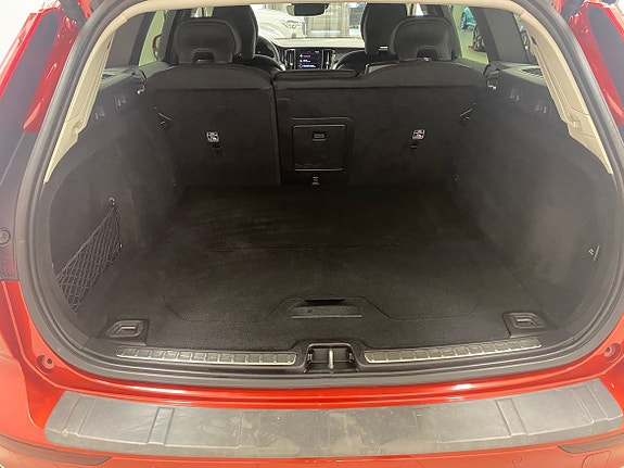 Volvo V60 Cross Country 18 of 30