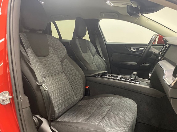 Volvo V60 Cross Country 12 of 30