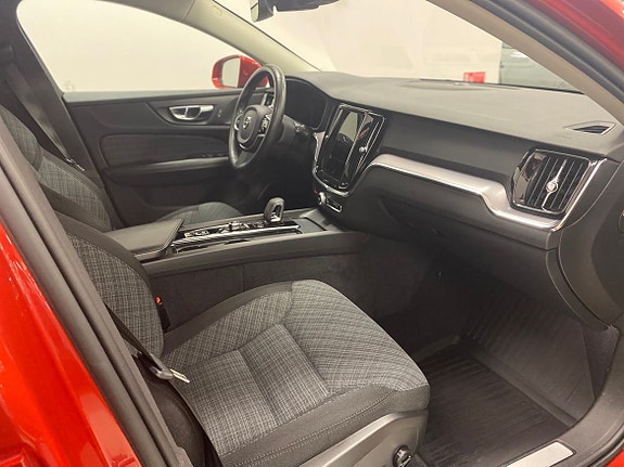 Volvo V60 Cross Country 13 of 30