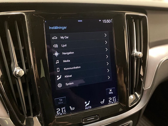 Volvo V60 Cross Country 24 of 30