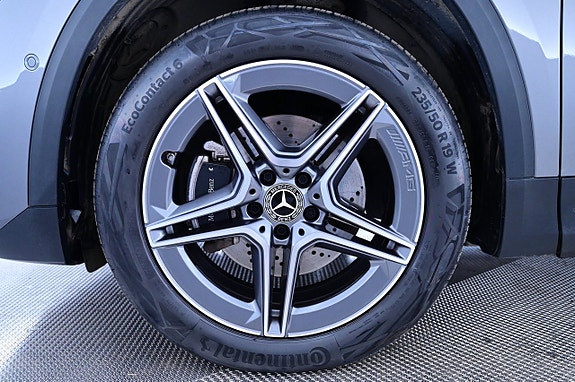 Mercedes-Benz GLA 250 e 27 of 27