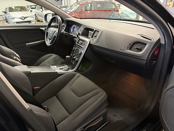 Volvo S60 16 of 26