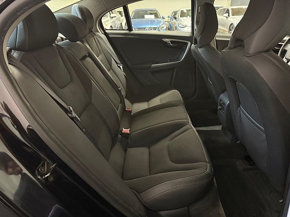 Volvo S60 11 of 26