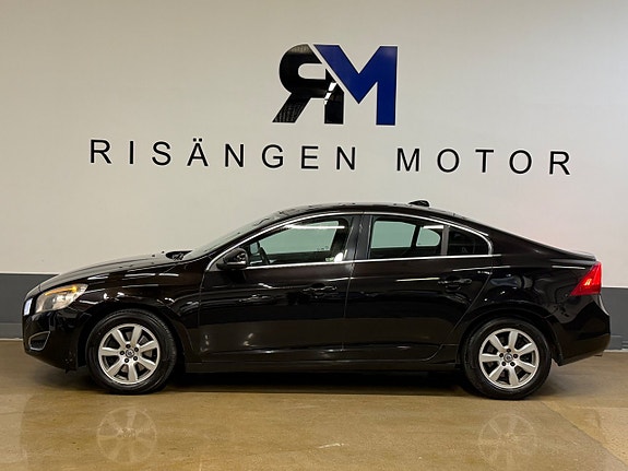 Volvo S60 4 of 26