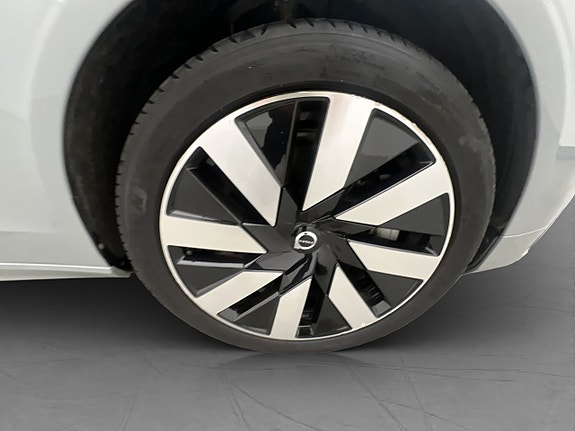 Volvo V90 13 of 30