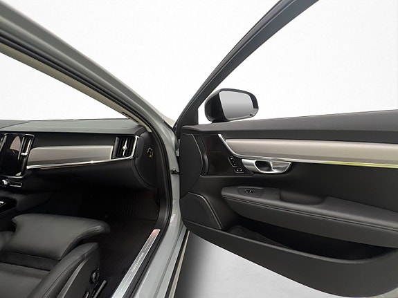 Volvo V90 15 of 30