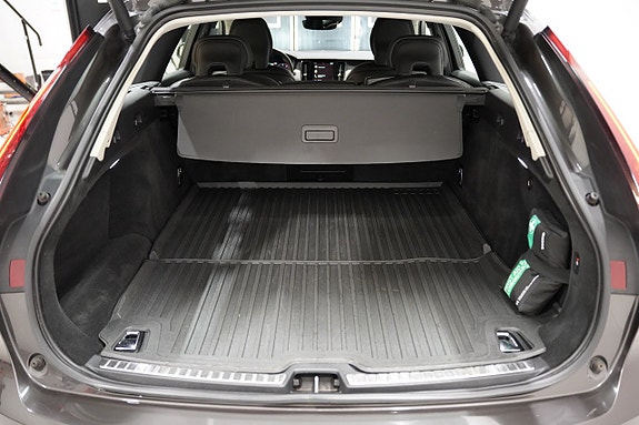 Volvo V90 25 of 27