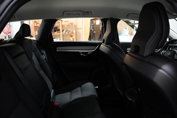 Volvo V90 24 of 27