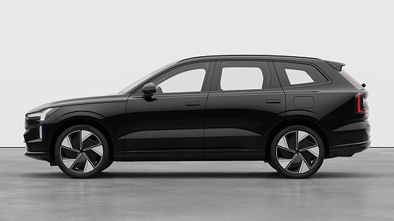 Volvo EX90 10 of 27