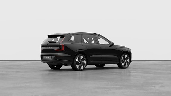 Volvo EX90 8 of 27