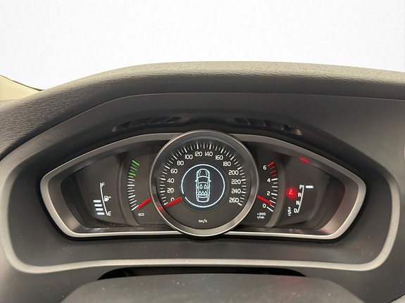 Volvo V40 17 of 30