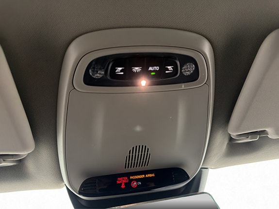 Volvo V40 19 of 30