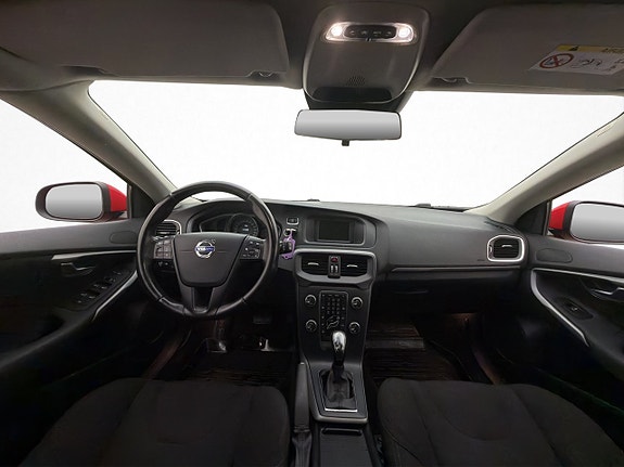 Volvo V40 13 of 30