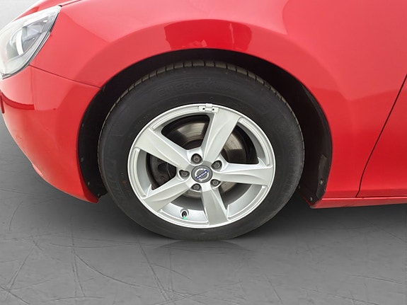 Volvo V40 28 of 30