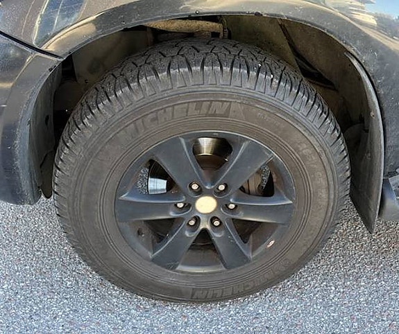 Toyota HiLux 8 of 8