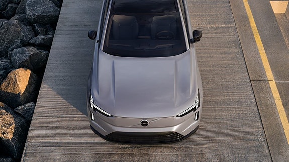 Volvo EX90 2 of 26