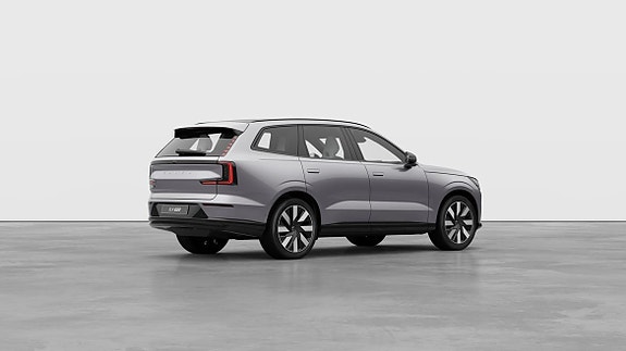 Volvo EX90 11 of 26