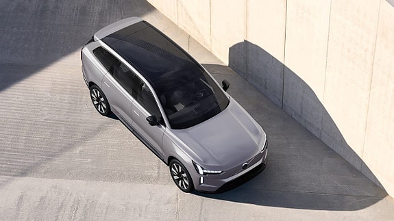 Volvo EX90 8 of 26