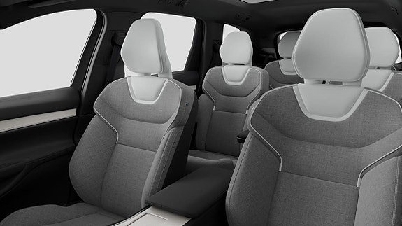 Volvo EX90 24 of 26