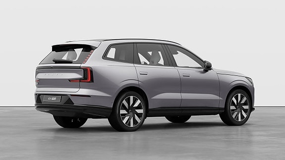 Volvo EX90 17 of 26