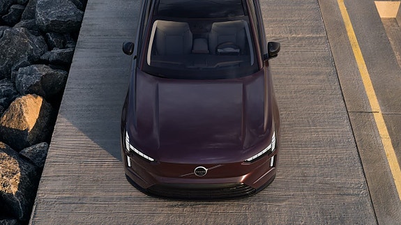 Volvo EX90 4 of 26