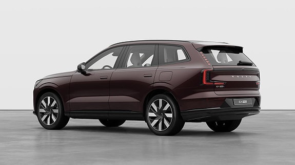 Volvo EX90 14 of 26