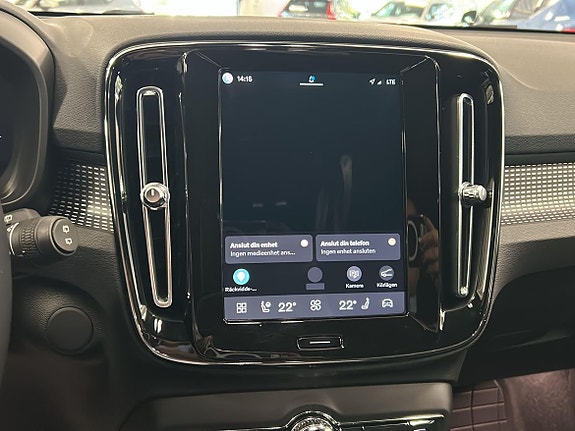Volvo XC40 11 of 14
