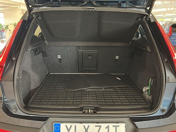 Volvo XC40 12 of 14