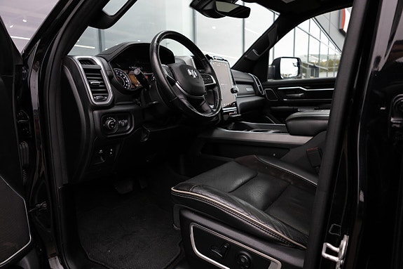 Dodge RAM 1500 9 of 16