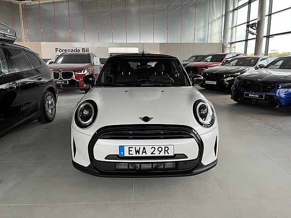 MINI Cabrio-Serie 3 of 18